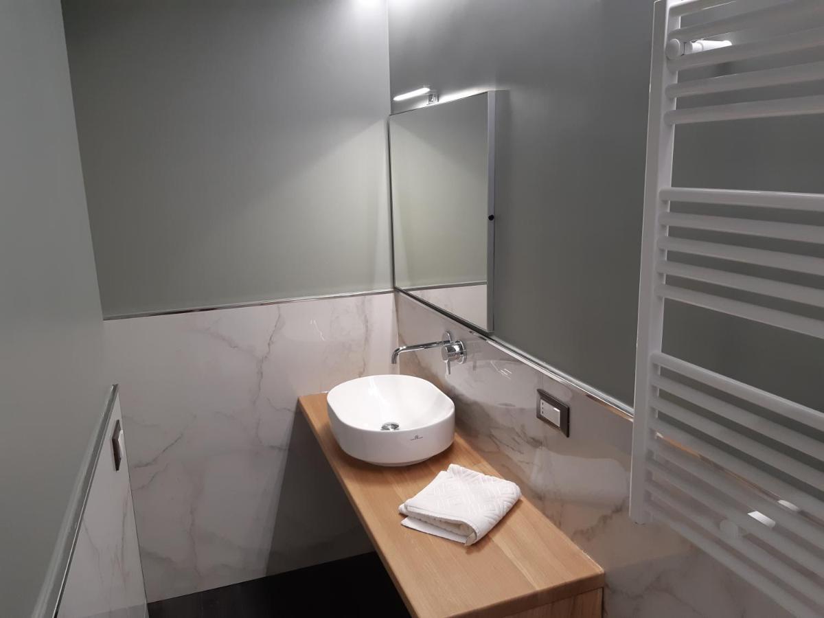 Il Giardino Di Elettra - Freeparking Aparthotel Genoa Luaran gambar