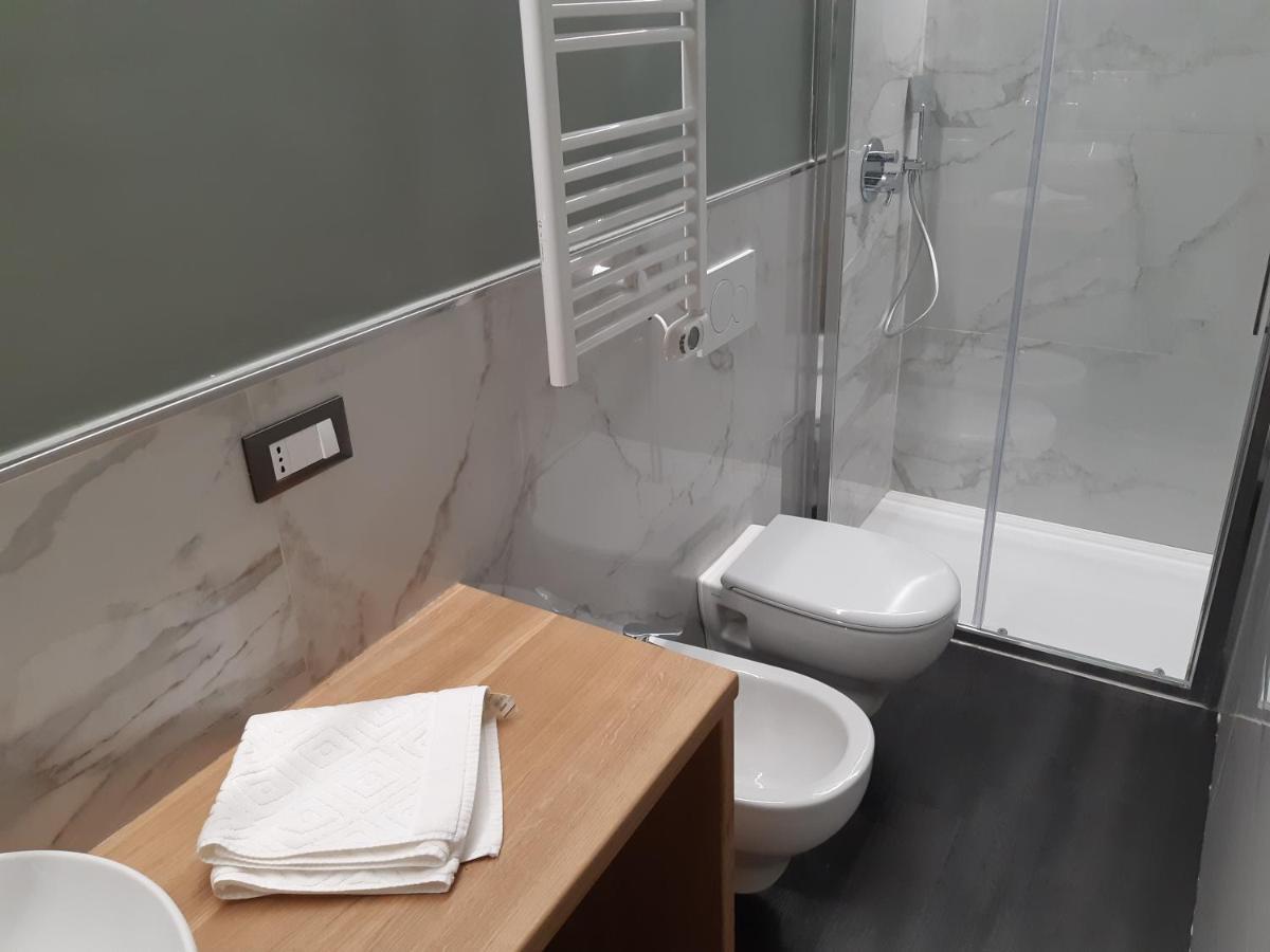 Il Giardino Di Elettra - Freeparking Aparthotel Genoa Luaran gambar