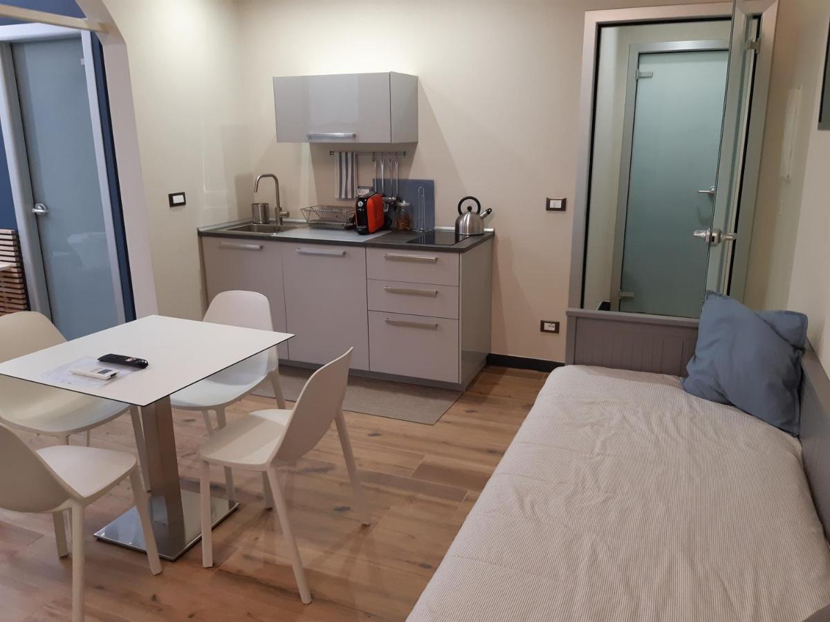 Il Giardino Di Elettra - Freeparking Aparthotel Genoa Luaran gambar