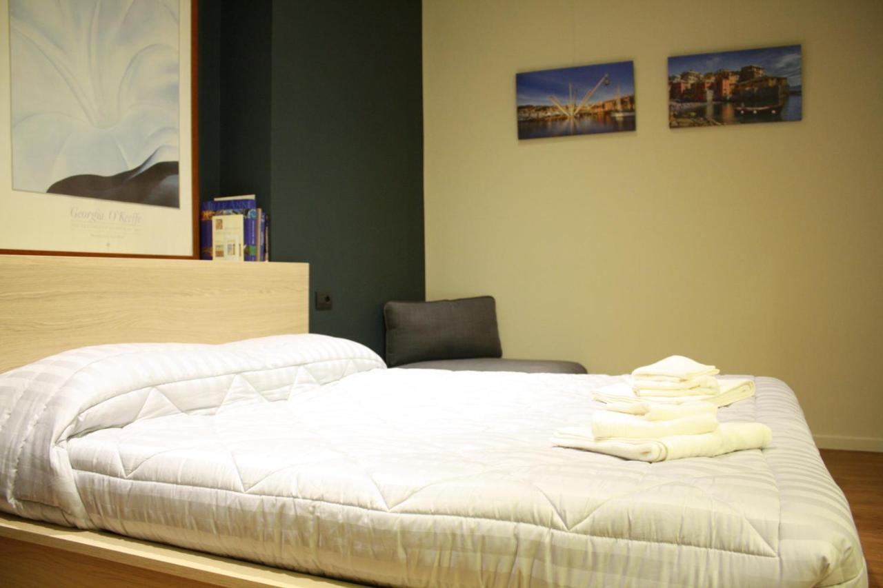 Il Giardino Di Elettra - Freeparking Aparthotel Genoa Luaran gambar