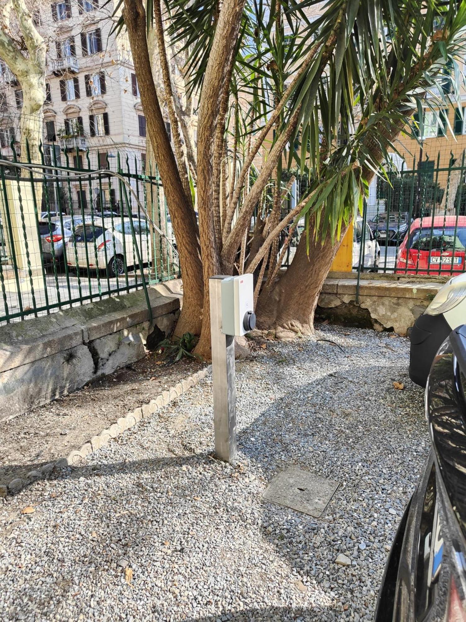 Il Giardino Di Elettra - Freeparking Aparthotel Genoa Luaran gambar