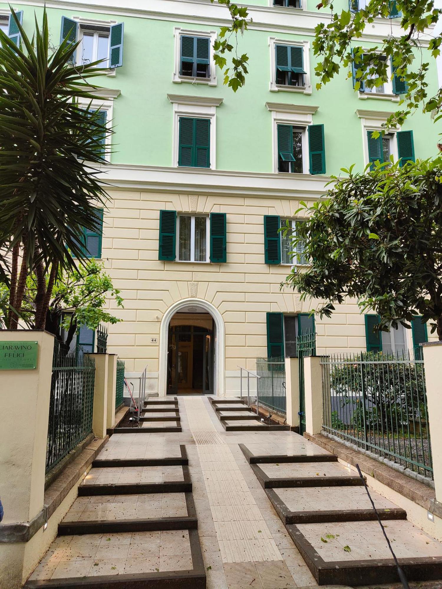 Il Giardino Di Elettra - Freeparking Aparthotel Genoa Luaran gambar